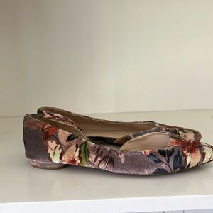 Nine West floral velvet flats.